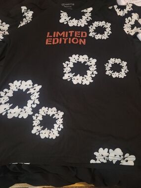 R GSTR Limited Edition Black Floral Graphic Tee SIZE MEDIUM